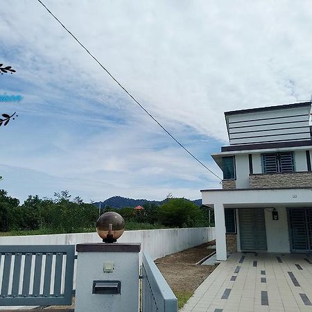 Sri Manjung Ma Maison Homestay ルムット エクステリア 写真