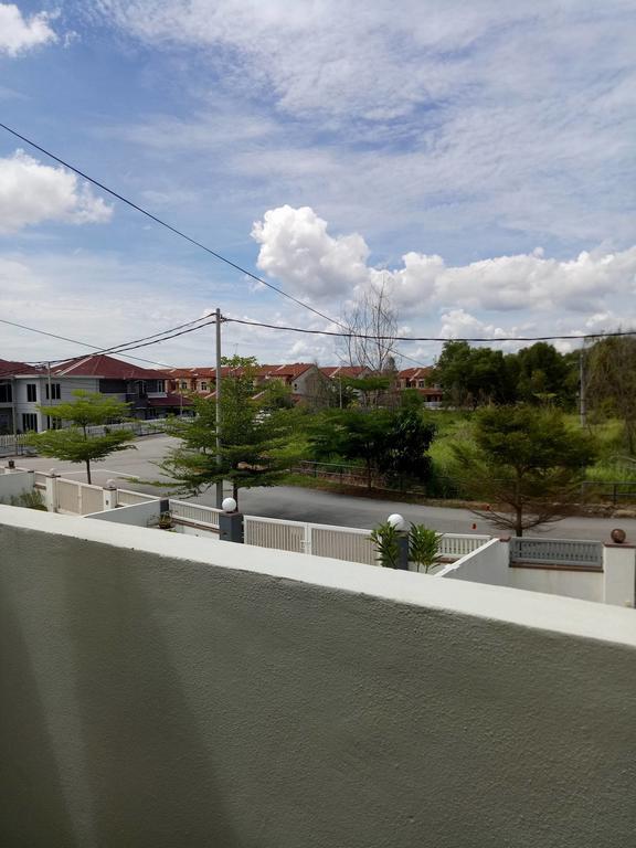 Sri Manjung Ma Maison Homestay ルムット エクステリア 写真